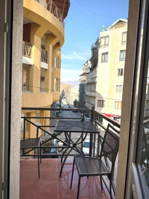 Hotel Vake Tiflis Exterior foto